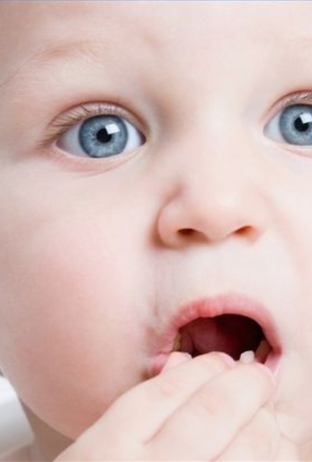 مخاطر ابتلاع الاطفال للبطاريات قد تكون قاتلة