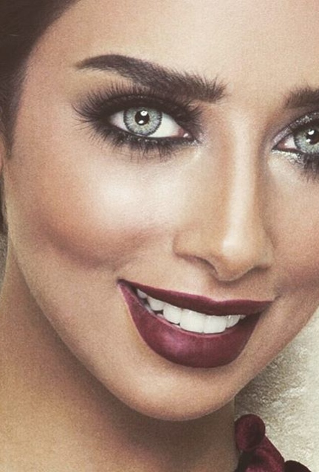 مكياج راقي وجذاب من خبيرة المكيج هميز بنجابي