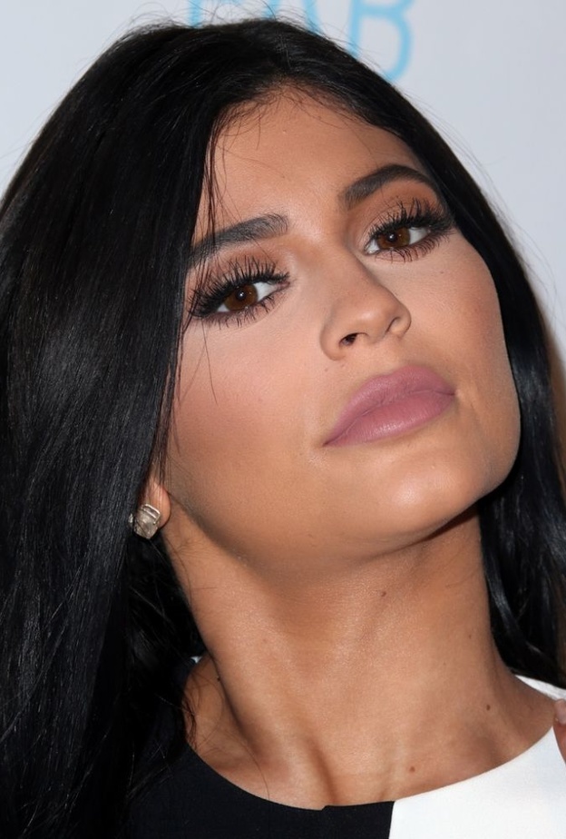 كايلي جينر غير مبالية باختراق حسابها