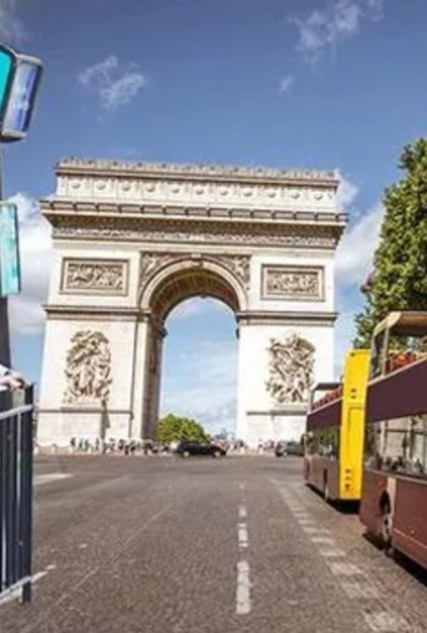 الحافلات السياحية غير مرحب بها في قلب العاصمة الفرنسية باريس