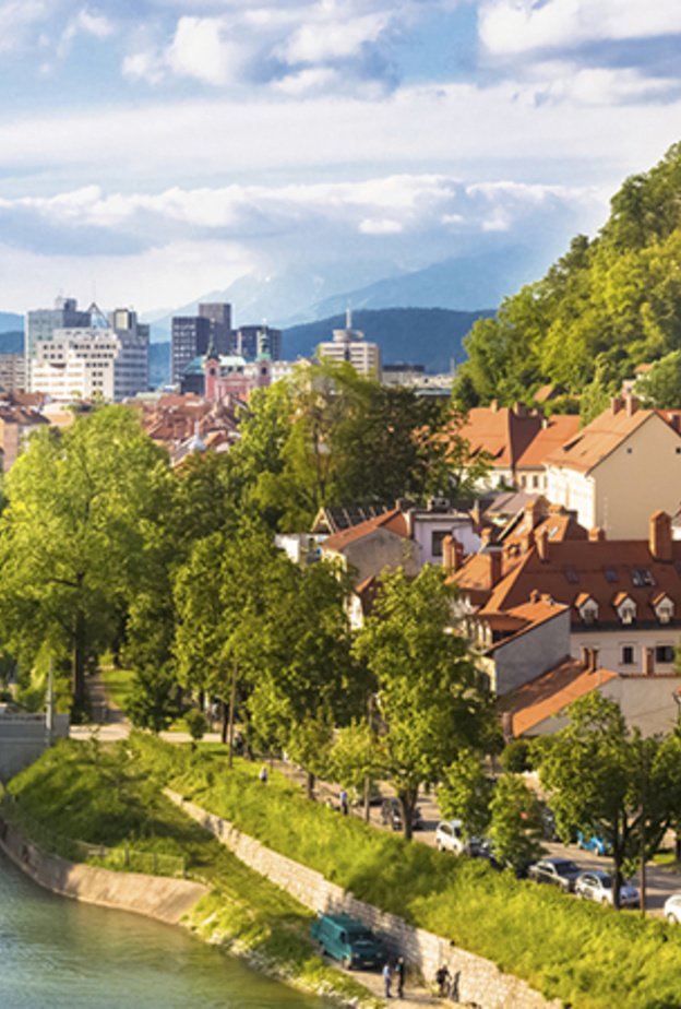 أسباب أنعشت السياحة في هذه الدول .. منها السيدة الأولى وجيمس بوند !