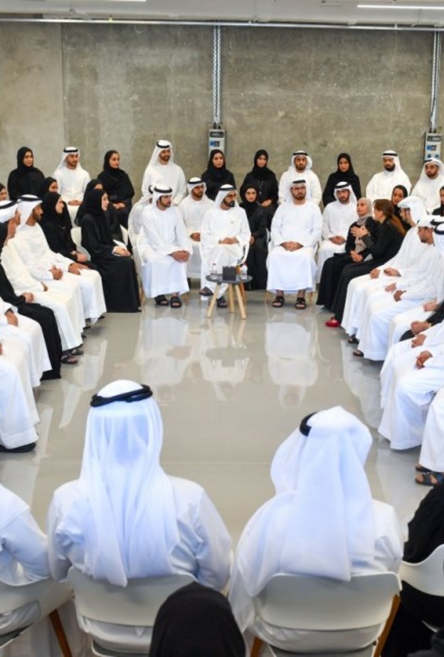 حاكم دبي : أطلب من فريقي أن يكون في الميدان.. وأن ينقل لي باستمرار ما يريده الناس