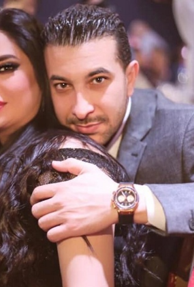 رنا الابيض برفقة زوجها وائل دباس