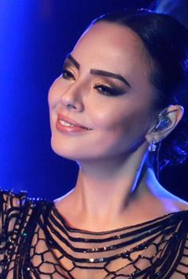 المغنية التركية ايبرو جونداش