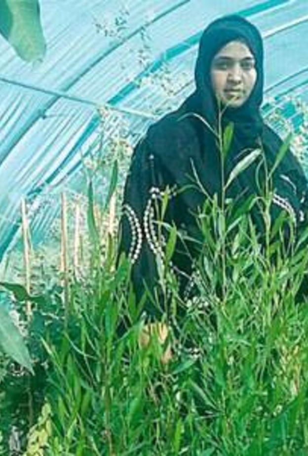 إماراتية تصدر كتاباً لنشر ثقافة زرع النباتات المحلية 