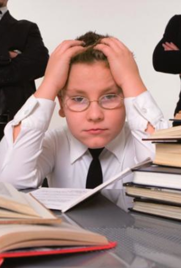 ماهي علاقة التحصيل الدراسي بالكريستال الأسود 