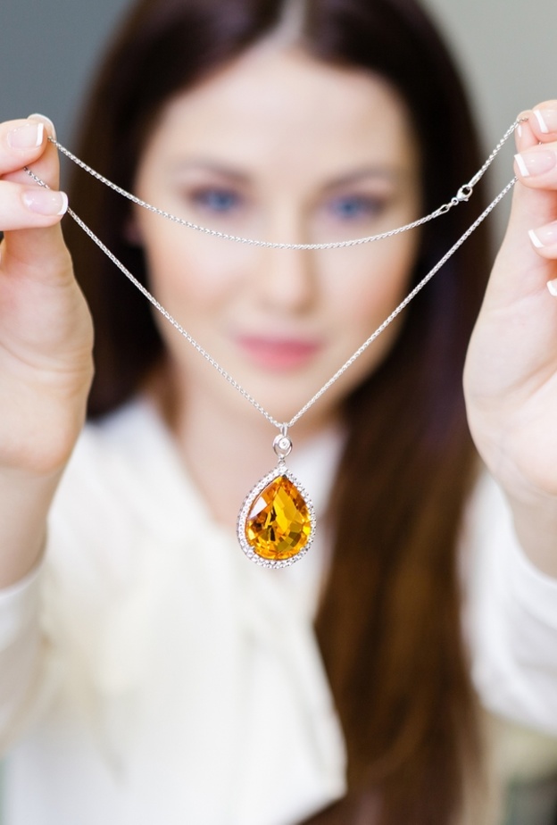 سرقة اي اثر يعود للعروس هدف لصديقاتها