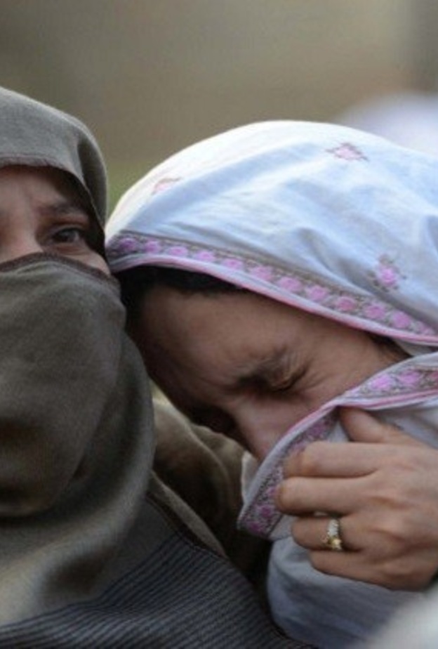 ام تقتل ابنتها المراهقة بسبب زواجها ممن احبته وتزوجته دون موافقتها