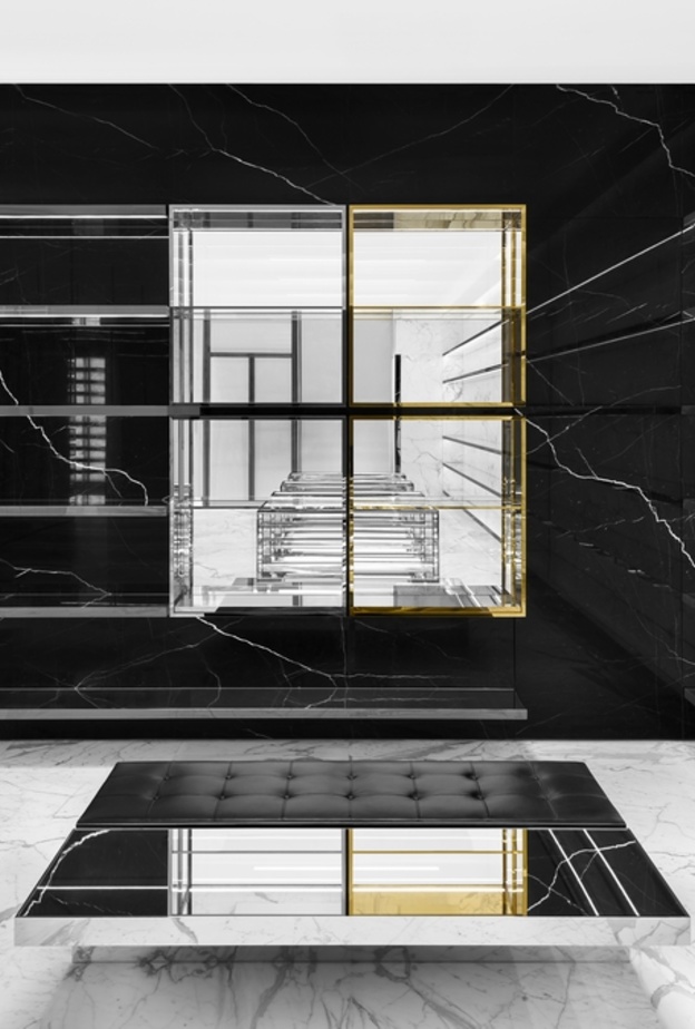 متجر سان لوران في مول الإمارات