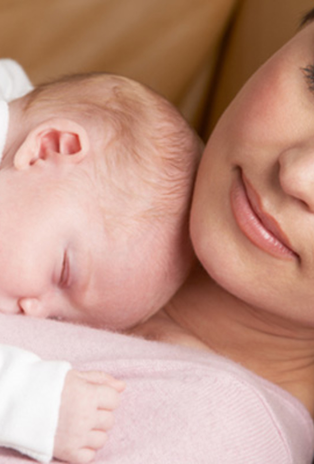 بدانة الام تحرم وليدها من الرضاعة الطبيعية