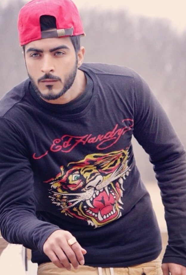 اطلالة كاجول من احمد 