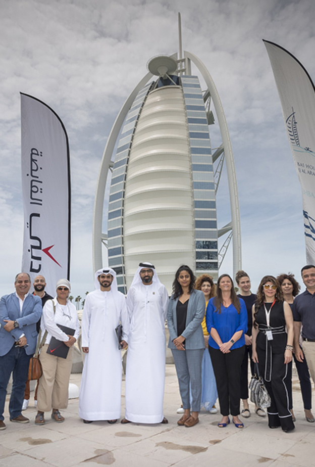 عودة سباق "دبي القابضة للسباحة حول برج العرب" بمشاركة 600 سبّاح