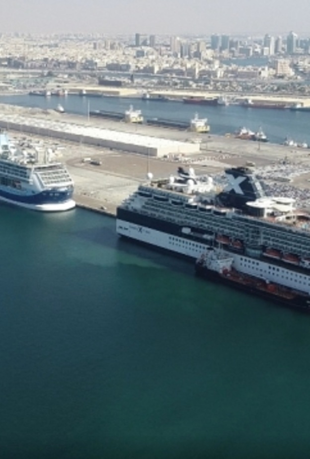 5 سفن سياحية فاخرة في يوم واحد في ميناء راشد بدبي