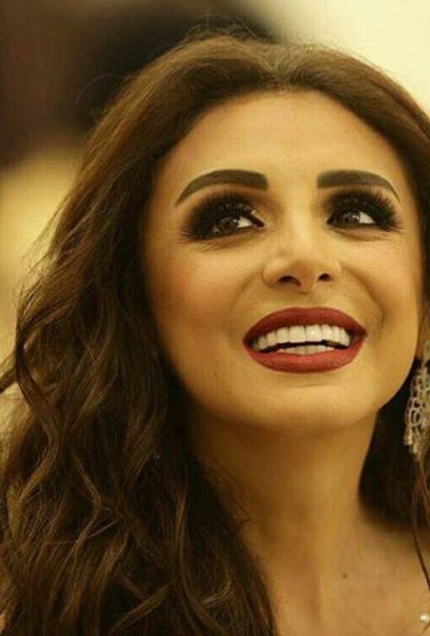 أنغام من كواليس الحفل