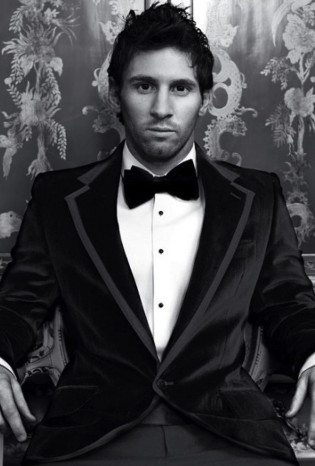 ميسي Messi في البوم دولتشي اند غابانا Dolce & Gabbana