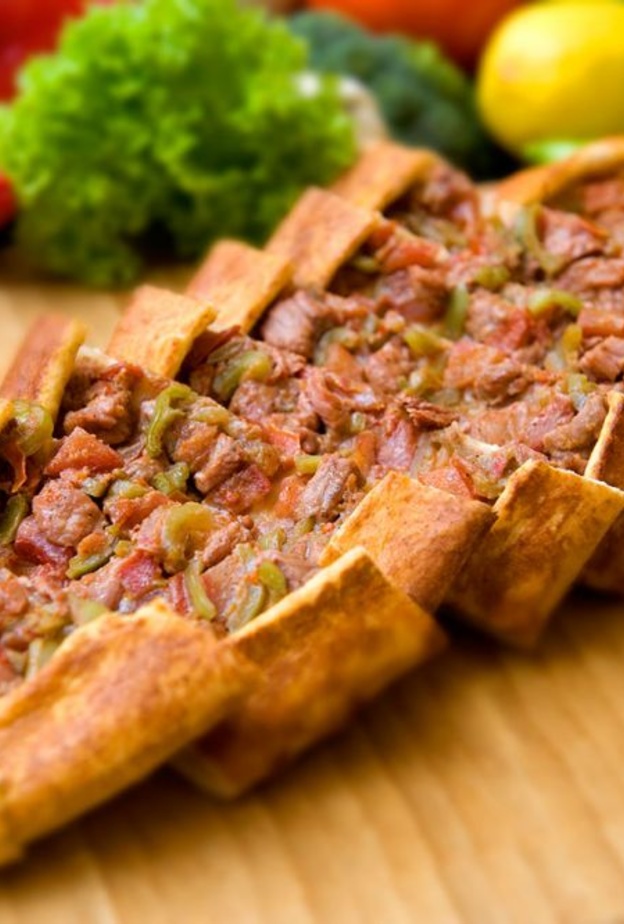 الـpide التركية التقليدية