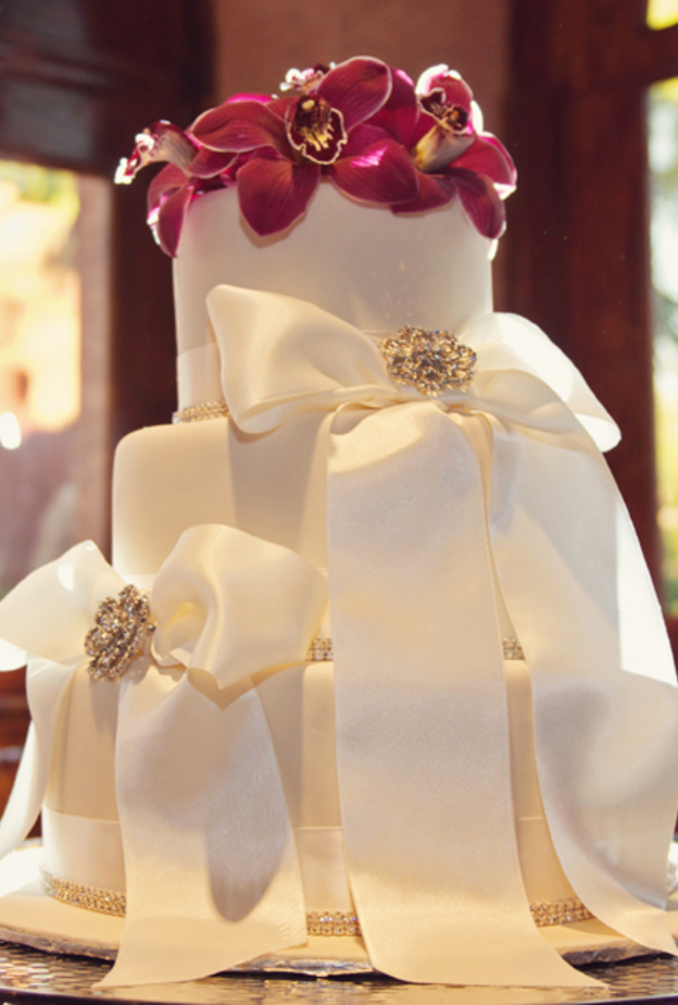 كعة زفافك بلمسات ربيعية