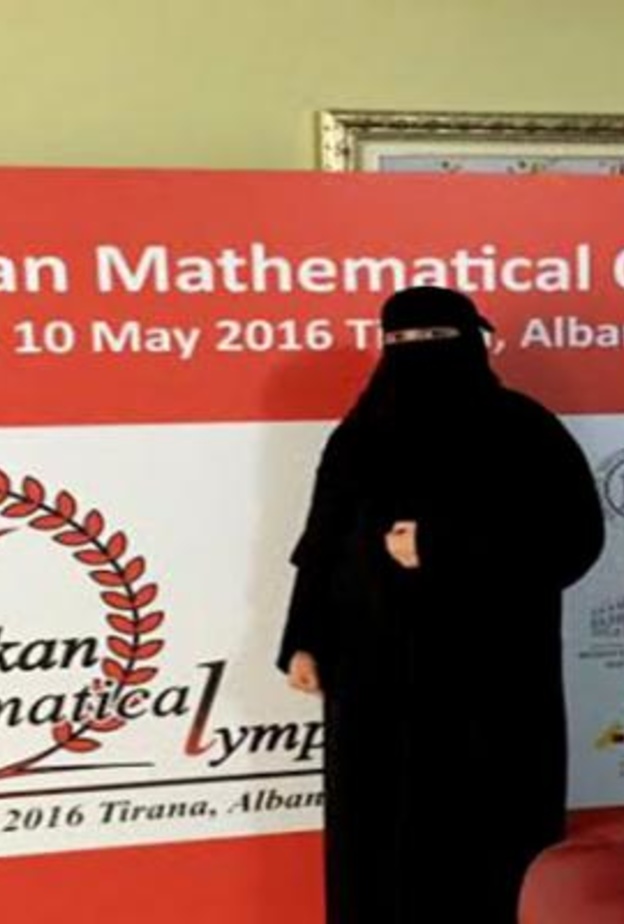 الطالبة الفائزة شادن الشمري