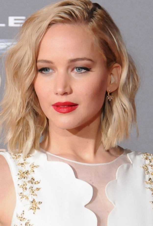 جنيفر لورانس عزباء