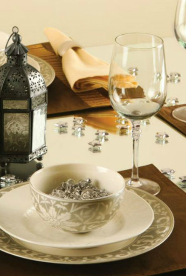 من الكؤوس الكريستالية من هوم سنتر