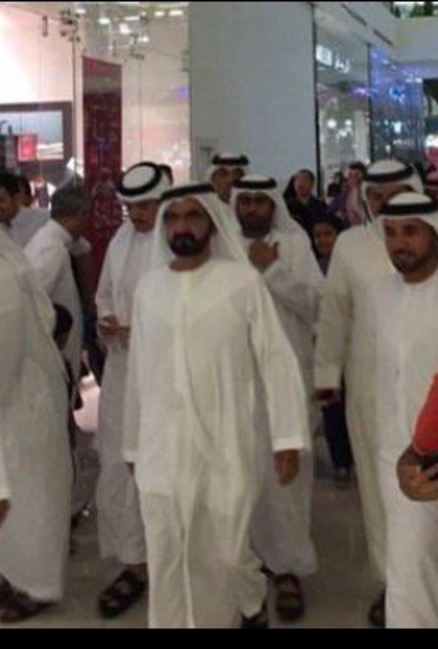 الشيخ محمد بن راشد آل مكتوم في النخيل مول