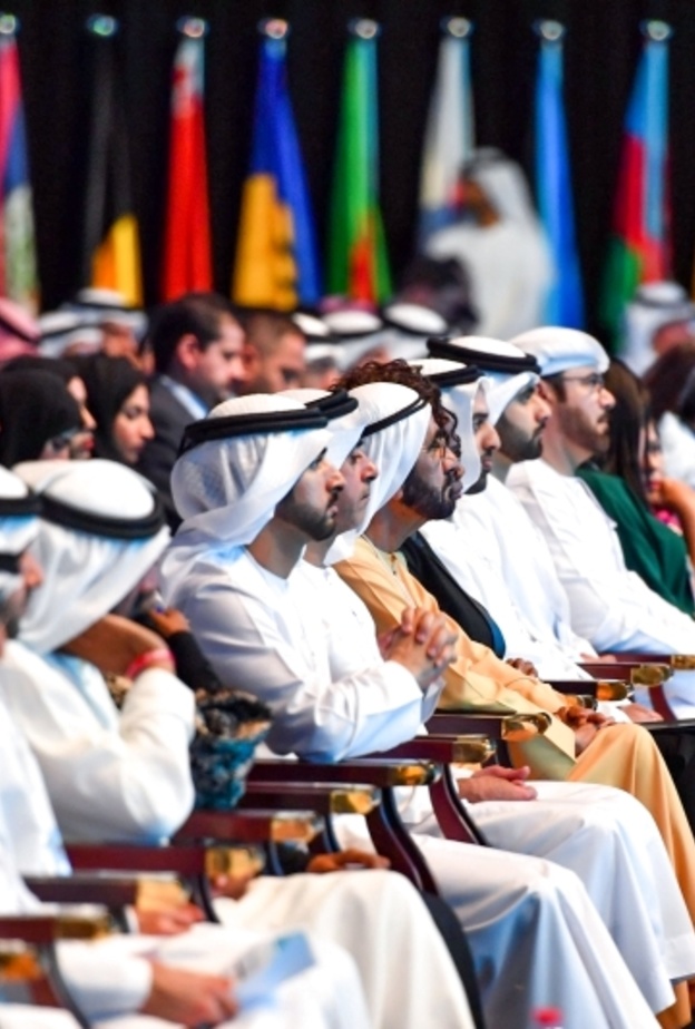 الشيخ محمد بن راشد يشهد جلسة مستقبل الملكية الفكرية في عصر الذكاء الاصطناعي