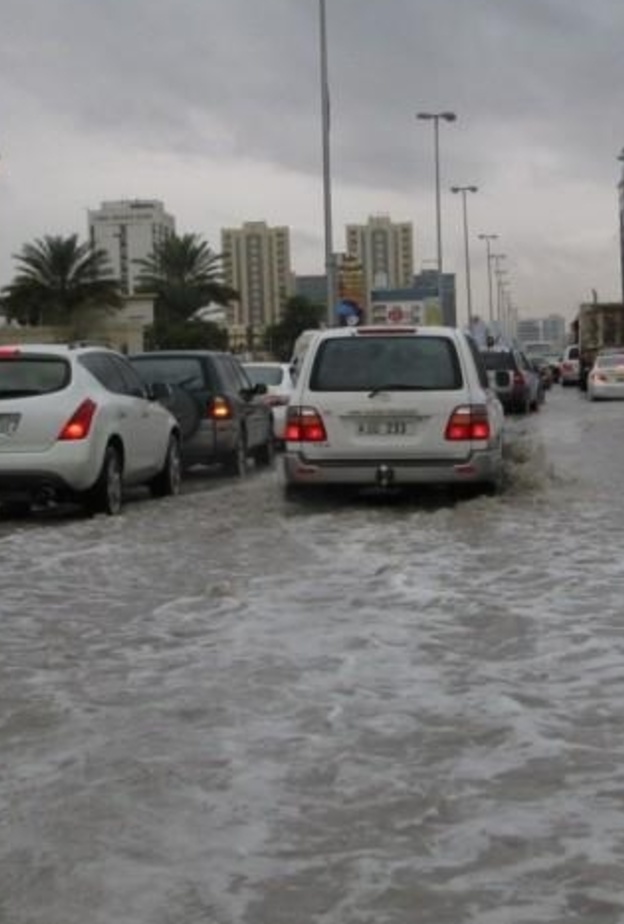 عاصفة الامارات