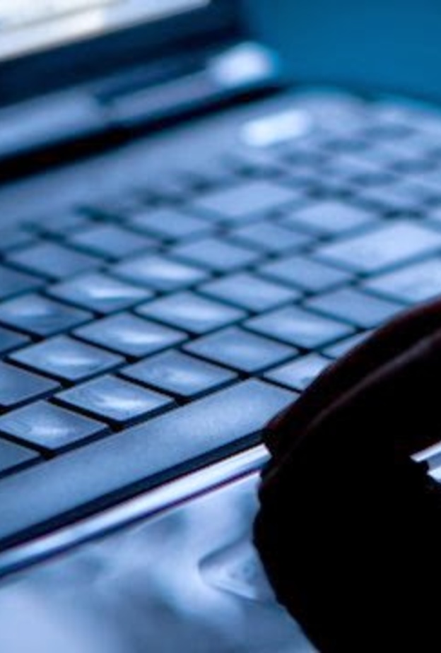 متابعة القضايا الكترونيا وبخصوصية