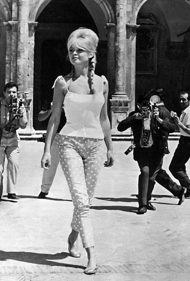 بريجيت باردو في حذاء البالرينا