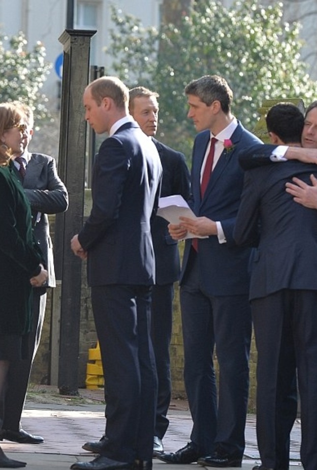 الأمير وليام يعزي أرملة هنري ورسلي