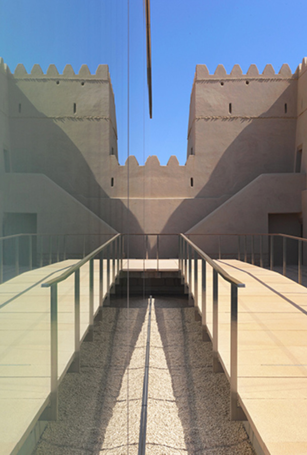 نظرة على "سلسلة الأمسيات الأدبية" في قصر المويجعي، العين