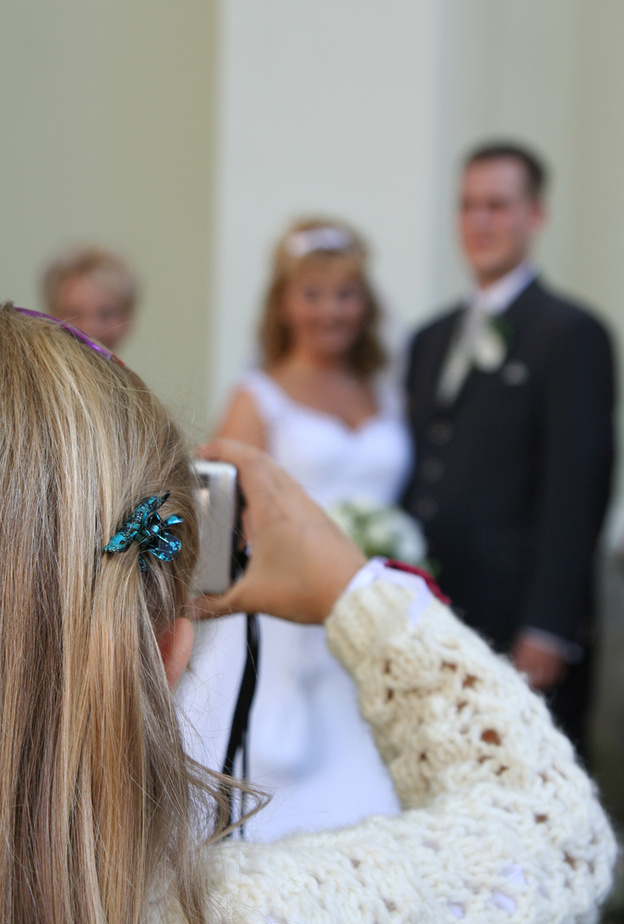 لا تحزني اذا لم تعجبك صور الزفاف.. لان الحل موجود