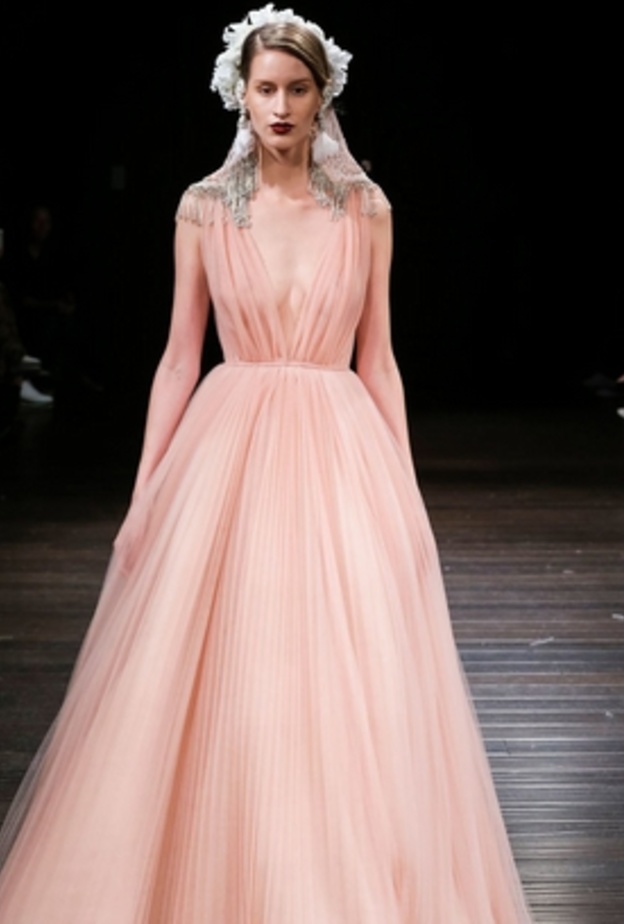 فساتين خطوبة للسنة الجديدة