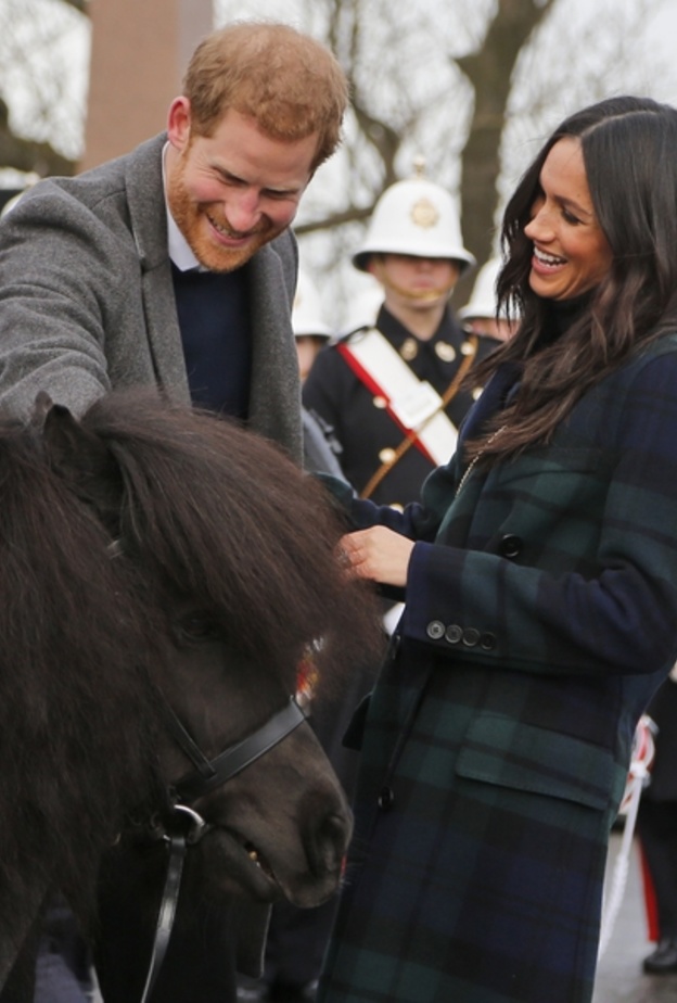 الأمير هاري وخطيبته ميغان، قاما بعدها بزيارة مقهى Social Bite في نيو تاون في إدنبره