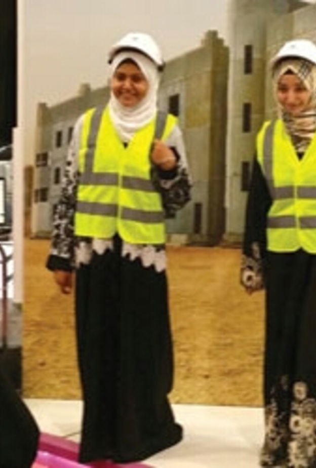 مهندستان سعوديتان في معرض التعليم