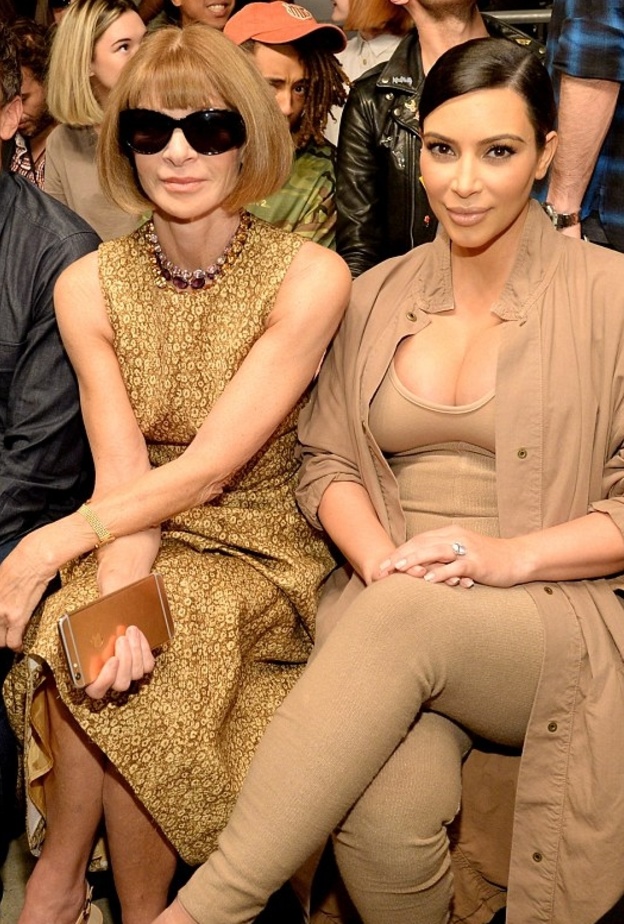 انا وينتور هربت وبكت من عرض ازياء كاني ويست