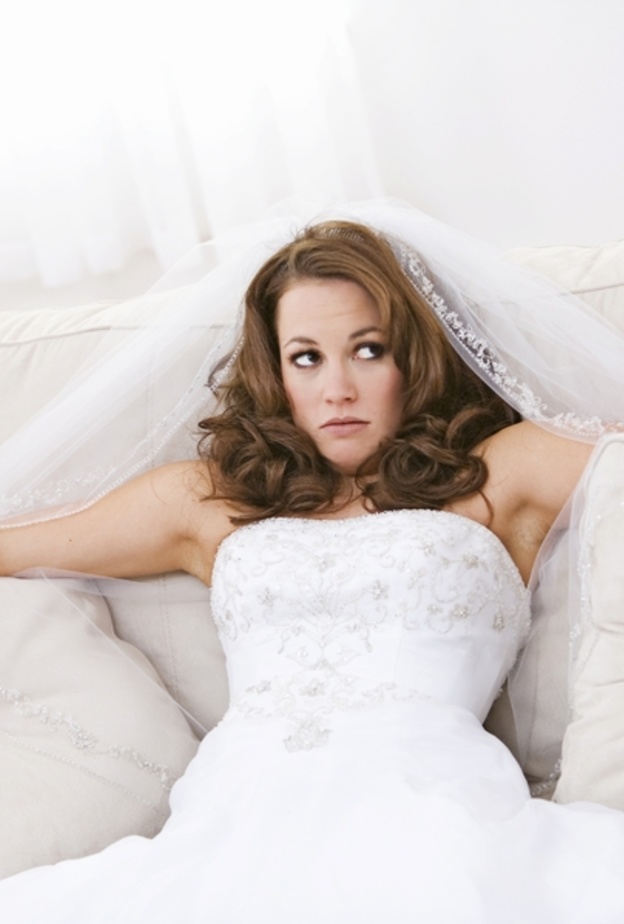 تحضيرات الزفاف قد تكون مجهدة ومتعبة لذا على العروس ان تقوم بتعديل نظامها الغذائي وتناول اطعمة تحسن مزاجها