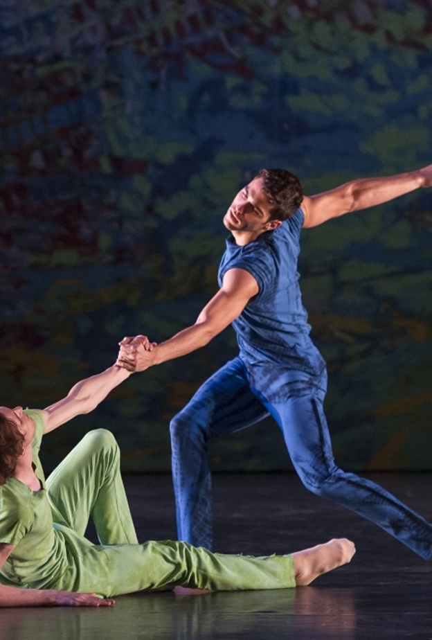 "أون ذي أوذر سايد" عرض الباليه العالمي بالتعاون بين بينجامين ميلبيه وفان كليف أند آربلز