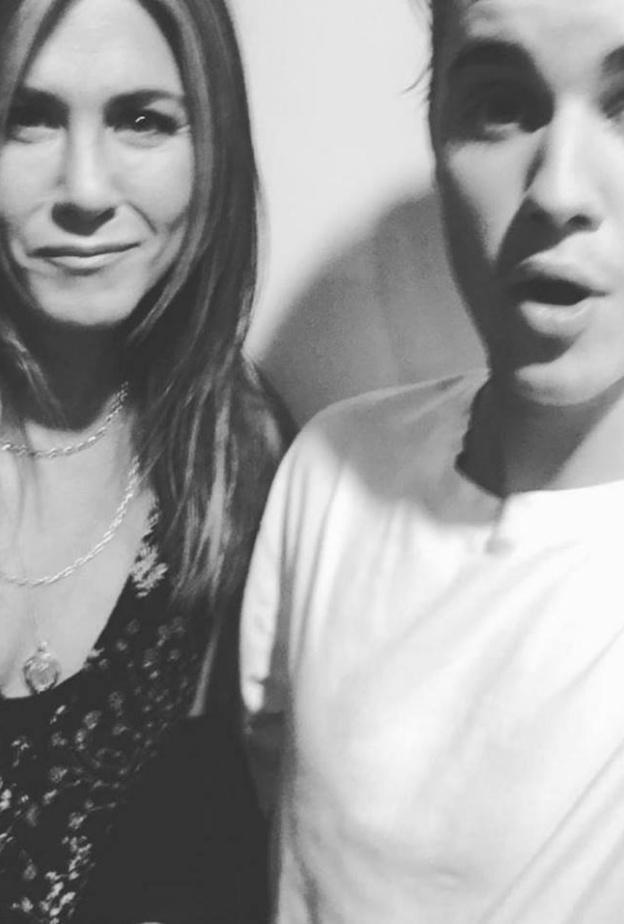 selfie مضحك لجينيفر وجاستين من كواليس Ellen Show