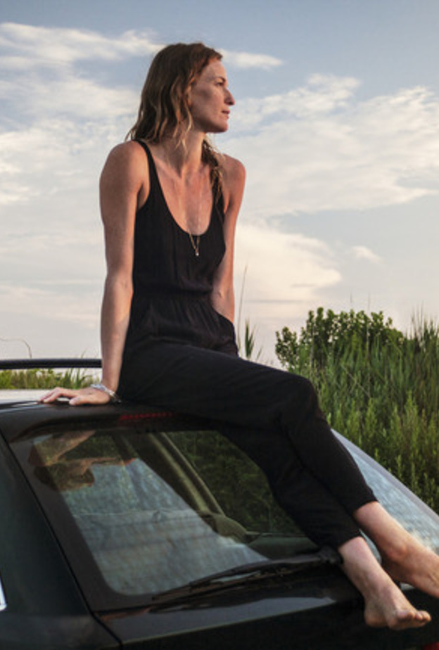 بالفيديو: هكذا انتقمت زوجة من زوجها الخائن!؟