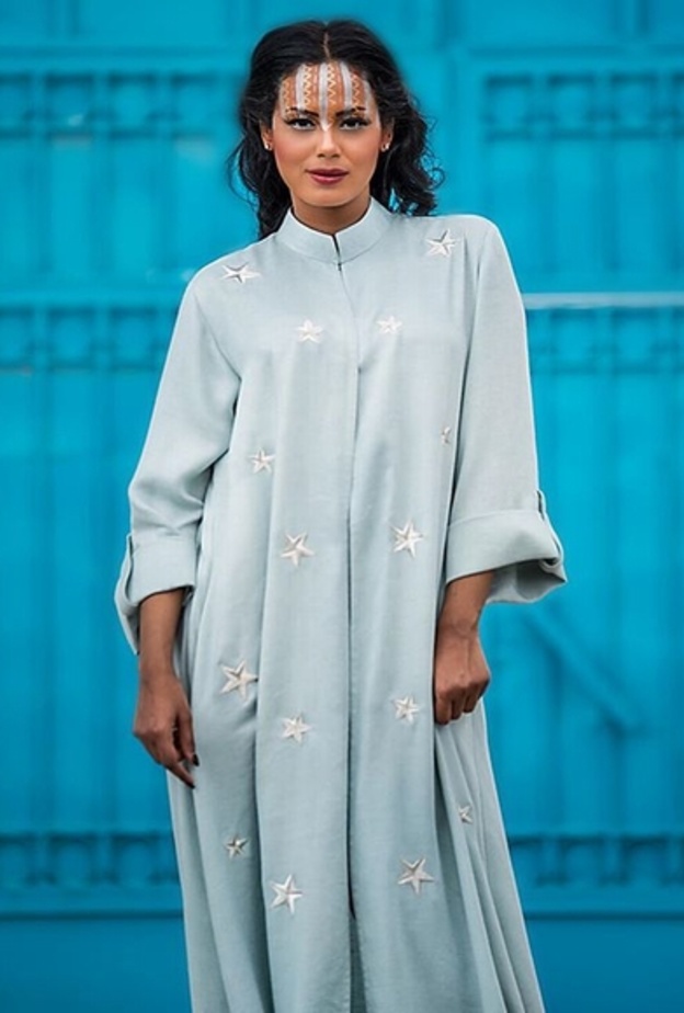 عباية من تصميم Thej Warehouse