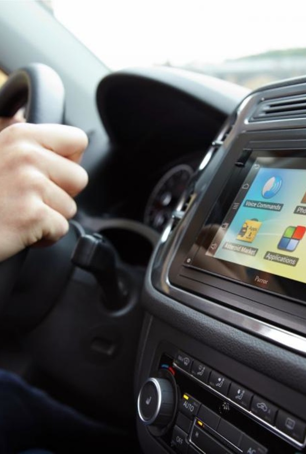 فيديو.. ثعبان يفاجئ استراليا في سيارته