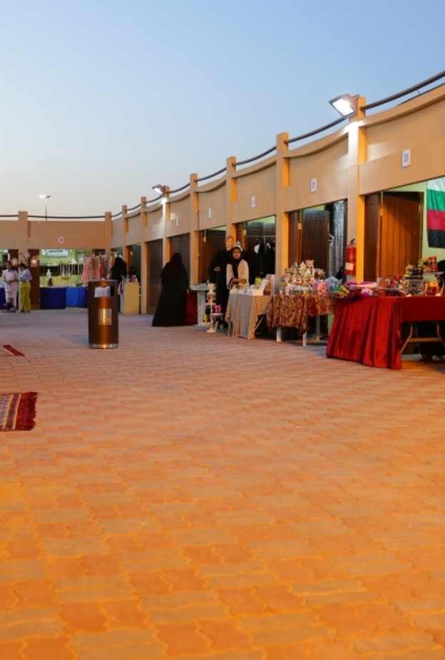  قرية المرموم التراثية في دبي .. عودة إلى أيام الزمن الجميل