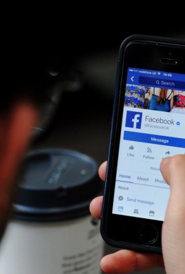 فيسبوك تخطط لإعادة خدمة المراسلة لتطبيقها