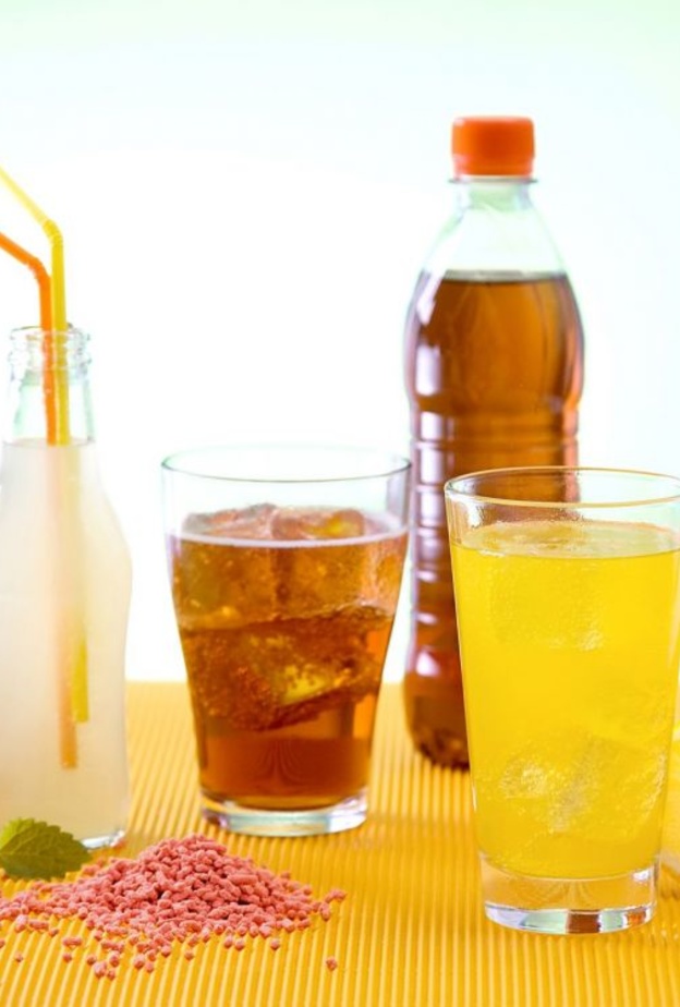 استبدلي المشروبات الغازيه بالعصائر الطبيعيه 