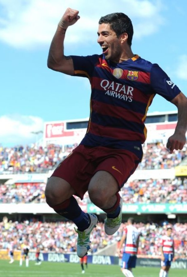 سواريز يتوج برشلونة بلقب الليجا الاسباني