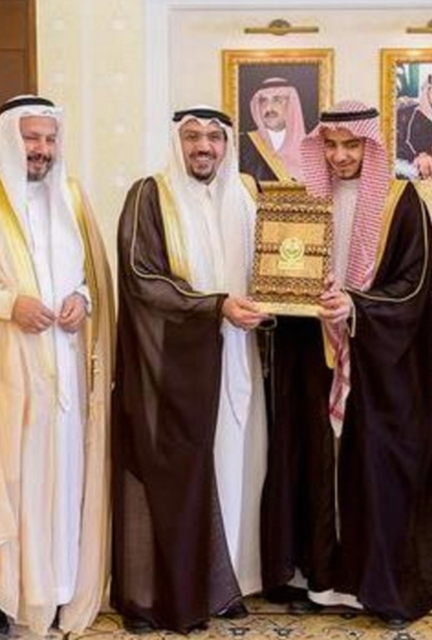 تكريم امير القصيم للاشقاء 