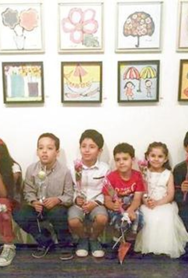 معرض فن في فن