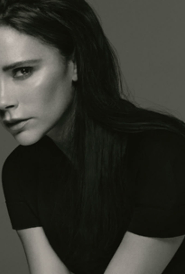 فيكتوريا بيكهام تصف أداء أديل بـ ...