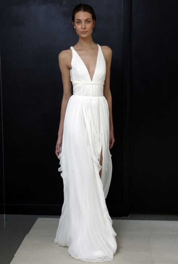 اكتشفي مجموعة "جي منديل" للأعراس لموسم ربيع وصيف 2017!